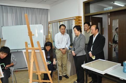 党委副书记胡敏视察公司大木桥路校区